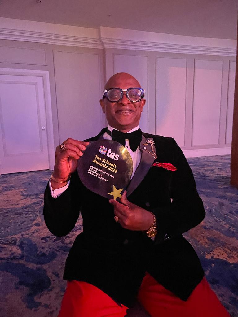 Black headteacher wins the TES Headteacher of the Year Award 2022